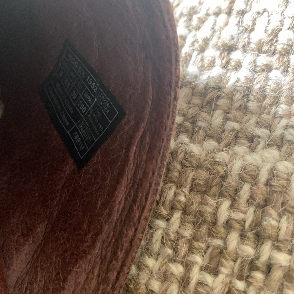 UGG Clogs - Picture 6 of 8